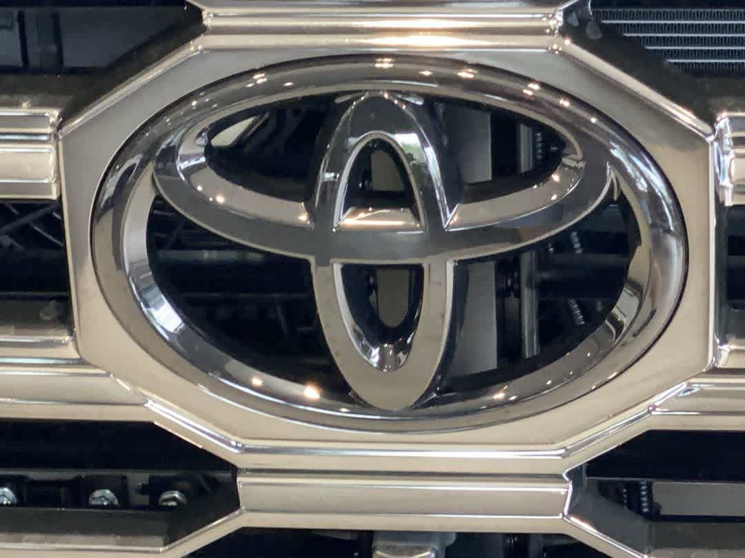 New 2026 Toyota Sequoia Platinum w/ TRD Off-Road Package AWD/4WD image 10