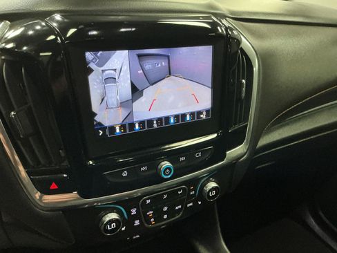 Used 2020 Chevrolet Traverse RS AWD/4WD image 21
