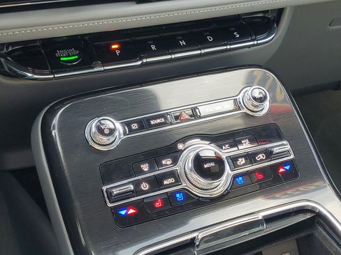 Certified 2022 Lincoln Nautilus Reserve w/ Equipment Group 202A image 18