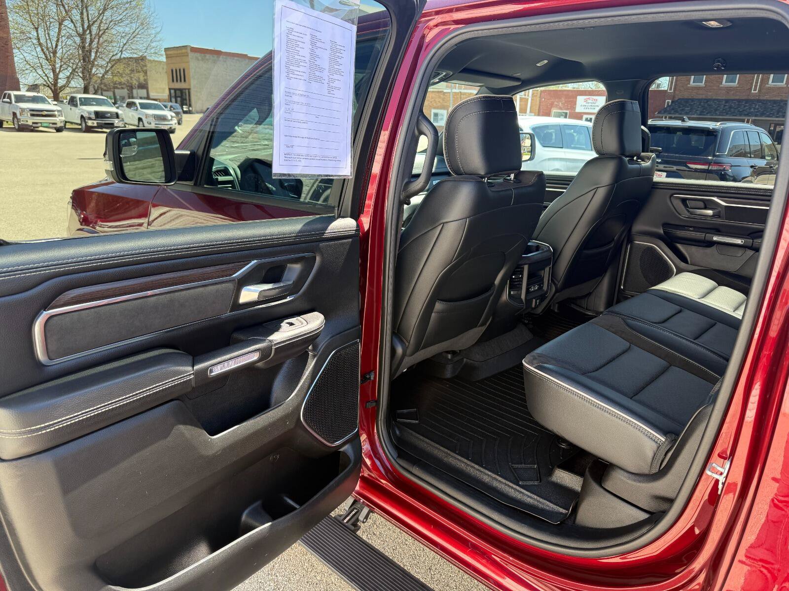 Used 2025 RAM 1500 Laramie w/ Sport Appearance Package AWD/4WD image 13