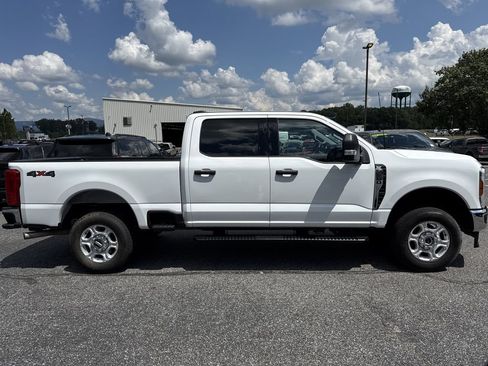 Used 2025 Ford F250 XLT w/ Snow Plow Prep Package AWD/4WD image 8
