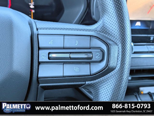 Used 2023 Chevrolet Colorado W/T w/ WT Convenience Package II AWD/4WD image 25