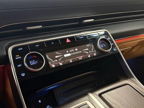 Used 2023 Genesis GV80 2.5T w/ Prestige 20" Package image 20