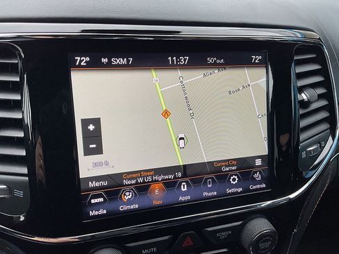 Used 2020 Jeep Grand Cherokee Summit image 22