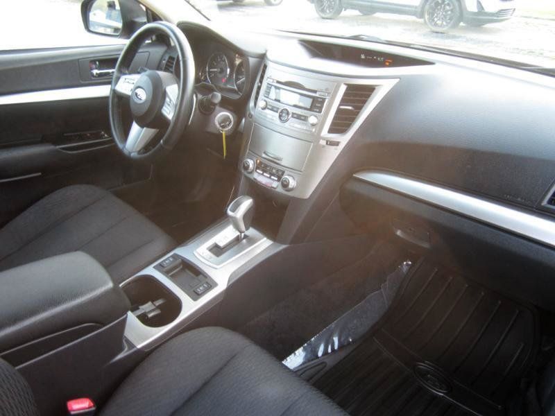 Used 2011 Subaru Legacy 2.5i Premium AWD/4WD image 14