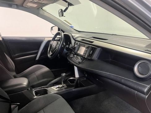 Used 2016 Toyota RAV4 XLE FWD image 11