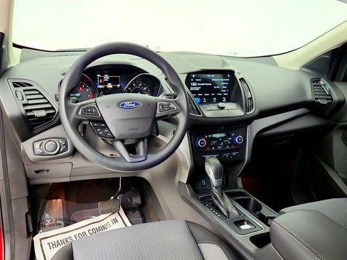 Used 2019 Ford Escape SE image 12