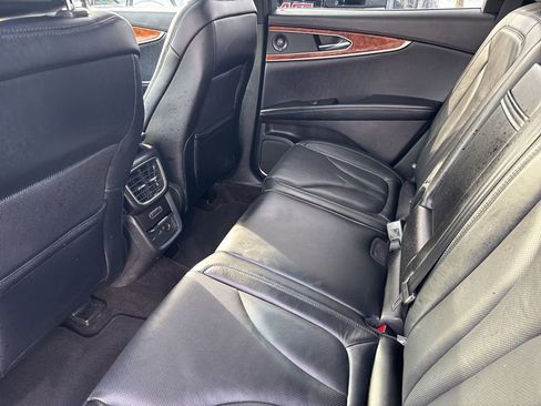 Used 2019 Lincoln Nautilus Reserve image 14