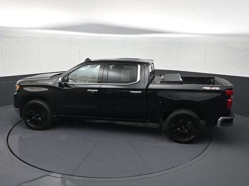 Used 2022 Chevrolet Silverado 1500 LTZ w/ LTZ Premium Package AWD/4WD image 25