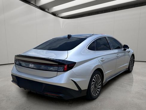 Used 2024 Hyundai Sonata Limited FWD image 5