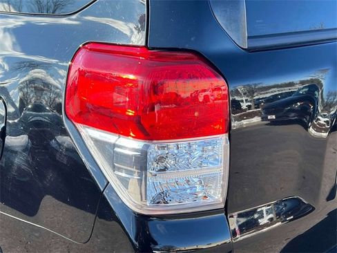 Used 2012 Toyota 4Runner Limited image 13