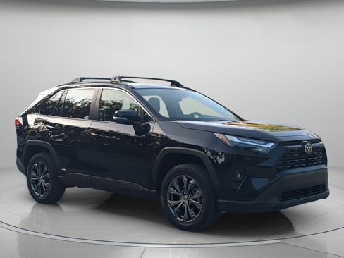 Used 2023 Toyota RAV4 XLE Premium AWD/4WD image 38