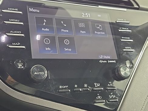 Used 2019 Toyota Camry SE image 17