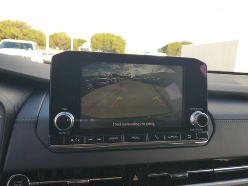 Used 2024 Mitsubishi Outlander ES image 10