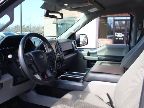 Used 2016 Ford F150 XLT w/ Equipment Group 302A Luxury image 14