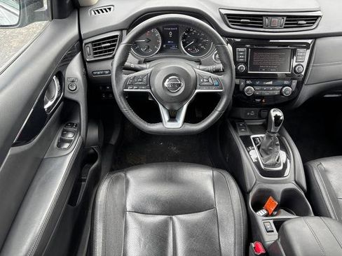 Used 2020 Nissan Rogue SL image 18