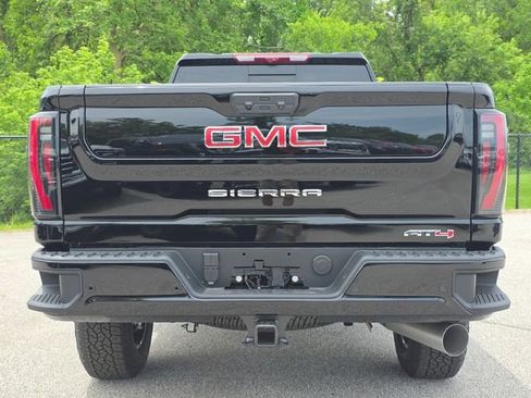 New 2026 GMC Sierra 3500 AT4 w/ AT4 Premium Plus Package AWD/4WD image 15
