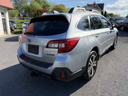 Used 2018 Subaru Outback 2.5i Limited AWD/4WD image 7