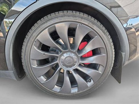 Used 2023 Tesla Model Y Performance AWD/4WD image 14