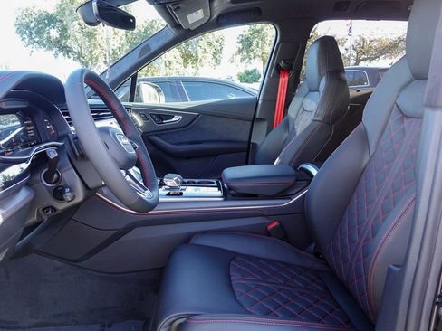 New 2026 Audi SQ7 Prestige image 14