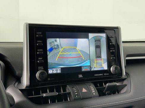 Used 2020 Toyota RAV4 Limited image 25
