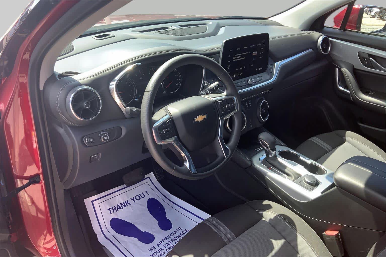 Used 2024 Chevrolet Blazer LT w/ Convenience Package FWD image 17