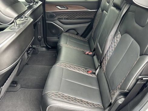 Certified 2025 Jeep Grand Cherokee Summit AWD/4WD image 15
