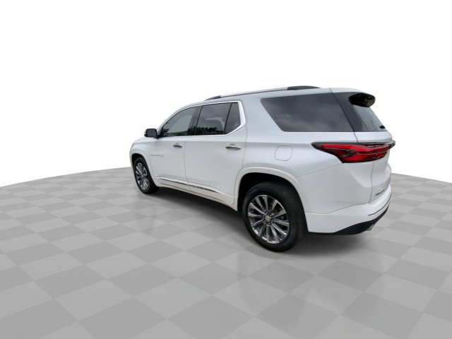 Used 2023 Chevrolet Traverse Premier FWD image 8