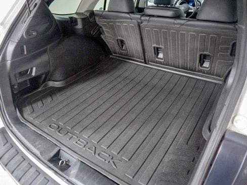 Used 2016 Subaru Outback 2.5i Limited image 9