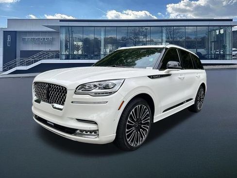 Used 2023 Lincoln Aviator Black Label w/ Dynamic Handling Package AWD/4WD image 3