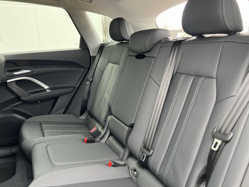 Used 2025 Audi Q5 Premium AWD/4WD image 34