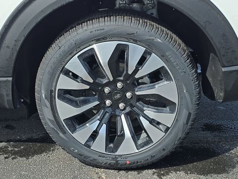 New 2026 Ford Explorer Platinum w/ LUX Leather Package image 60