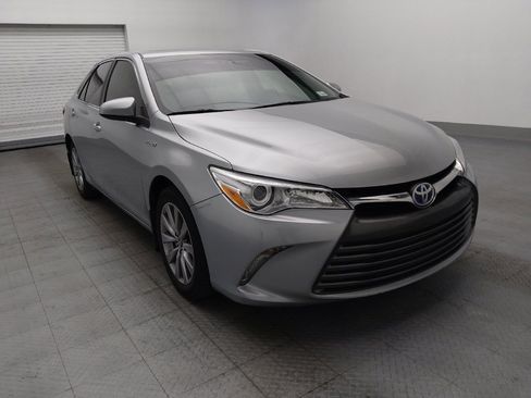 Used 2015 Toyota Camry XLE w/ Moonroof Package FWD image 14