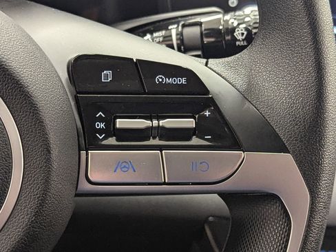 Used 2023 Hyundai Elantra SEL image 20