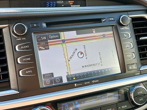 Used 2018 Toyota Highlander XLE image 22