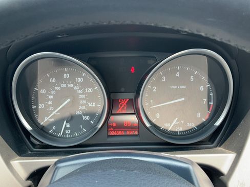 Used 2013 BMW Z4 sDrive28i RWD image 8