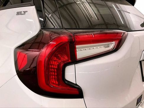 Used 2022 GMC Terrain SLT AWD/4WD image 28