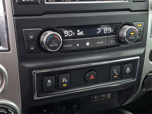 Used 2019 Nissan Titan PRO-4X w/ Pro-4x Convenience Package image 11