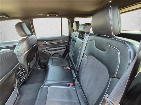 Used 2024 Jeep Grand Cherokee Altitude AWD/4WD image 10