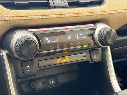 Certified 2025 Toyota RAV4 LE FWD image 23