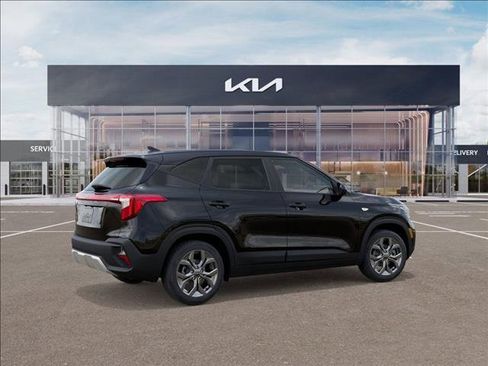 New 2026 Kia Seltos LX image 6