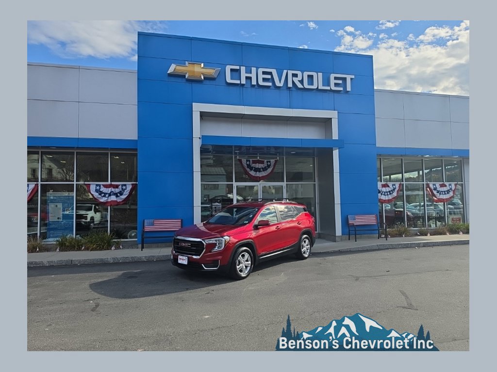 Used 2022 GMC Terrain SLE w/ Driver Convenience Package AWD/4WD image 1