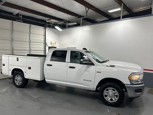 Used 2021 RAM 2500 Tradesman w/ Chrome Appearance Group image 2