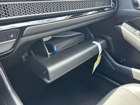 Used 2025 Honda Civic Sport image 33