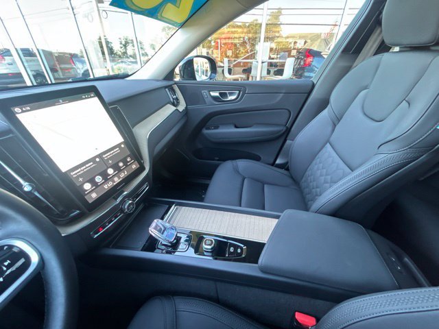 Used 2026 Volvo XC60 B5 Plus AWD/4WD image 21
