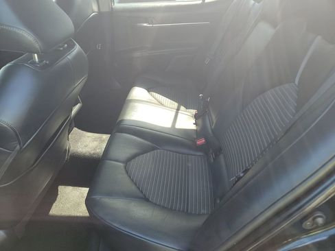 Used 2022 Toyota Camry SE FWD image 6
