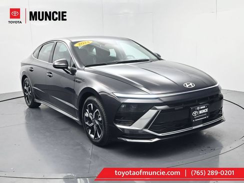 Used 2024 Hyundai Sonata SEL FWD image 1