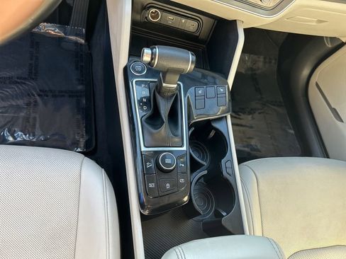 Used 2023 Kia Sportage EX image 16