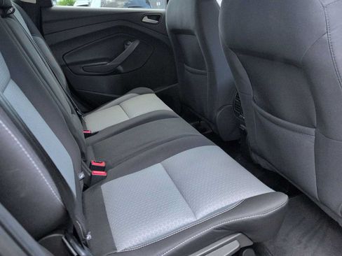 Used 2019 Ford Escape SE FWD image 19