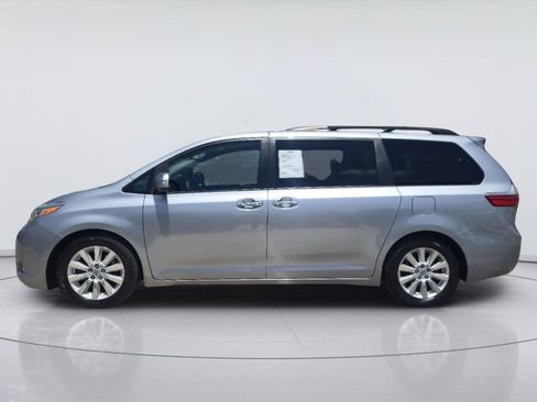 Used 2015 Toyota Sienna Limited FWD image 2